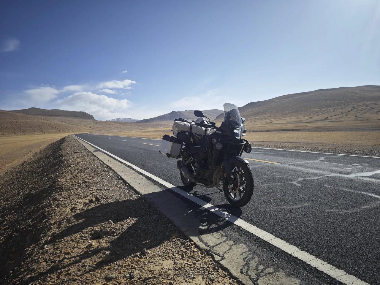 本田和铃目前世界上著名的摩托车企业。只能说各有各的好处，但是，如果让我来选择，我