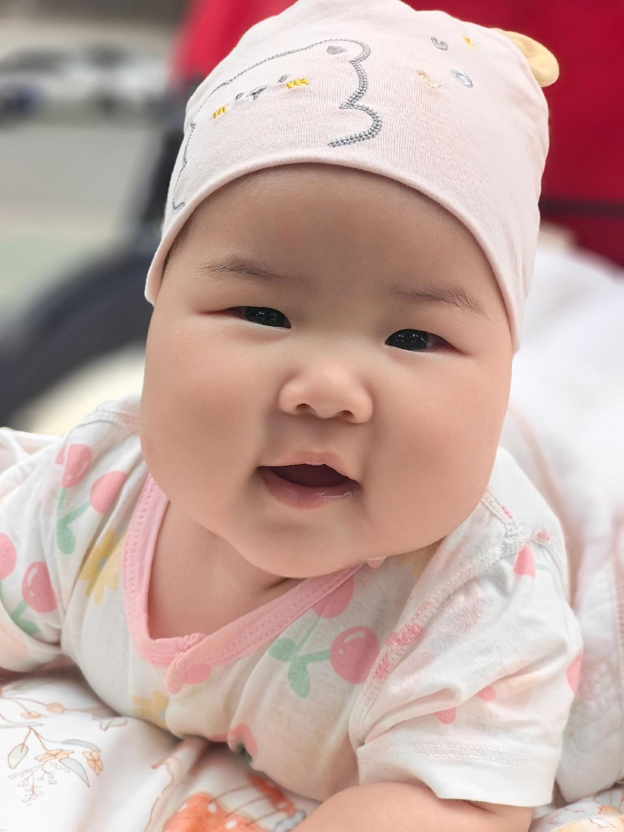 宝宝笑起来有点甜 今日份小宝宝上线 无敌小奶娃 新生儿记录 我的天使宝宝