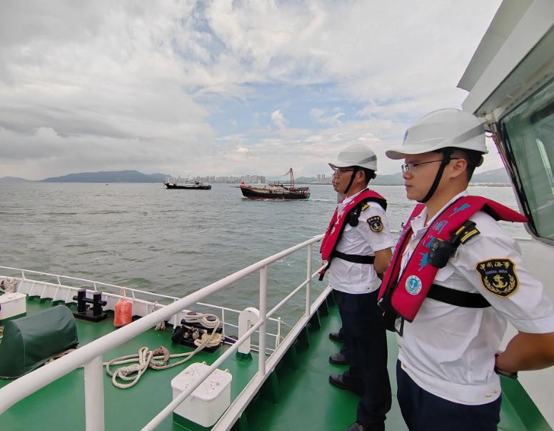 中国海事局发布最新航行警告：

9月27日至10月11日，渤海海峡、黄海北部部分