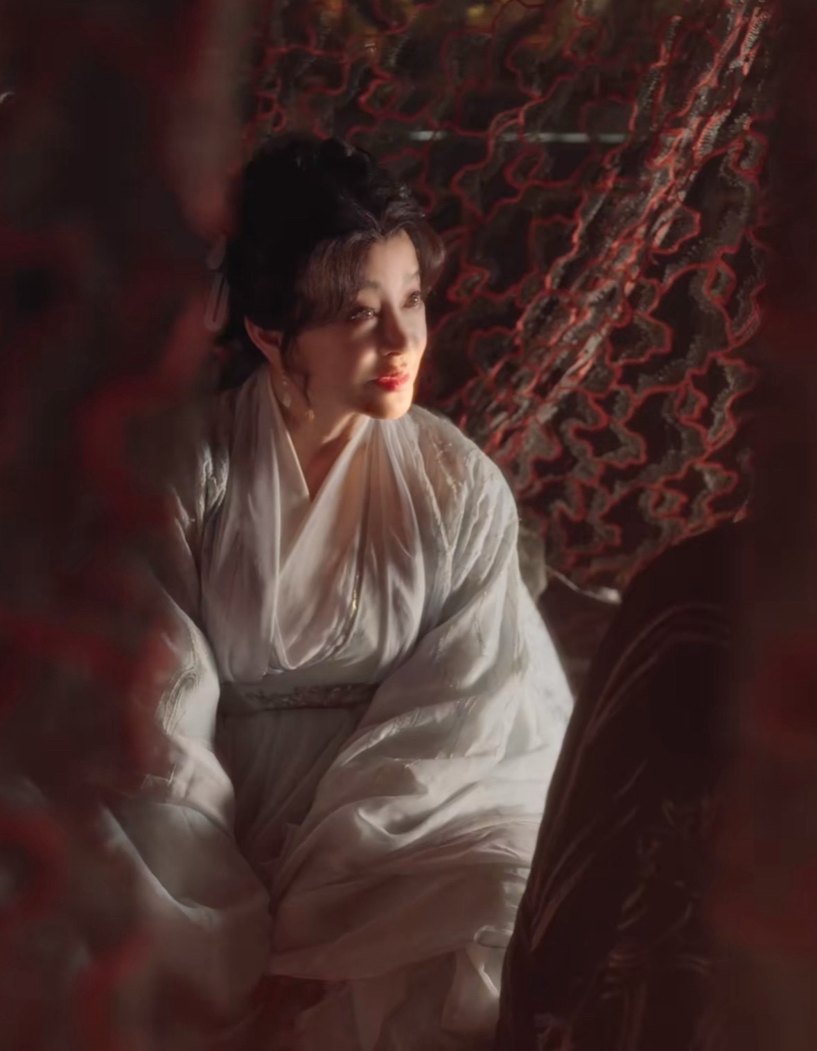 庆奶吻戏男主回复又老又年轻靠滤镜我觉得既然有吻戏拍之前肯定知道，如果不能接受可以