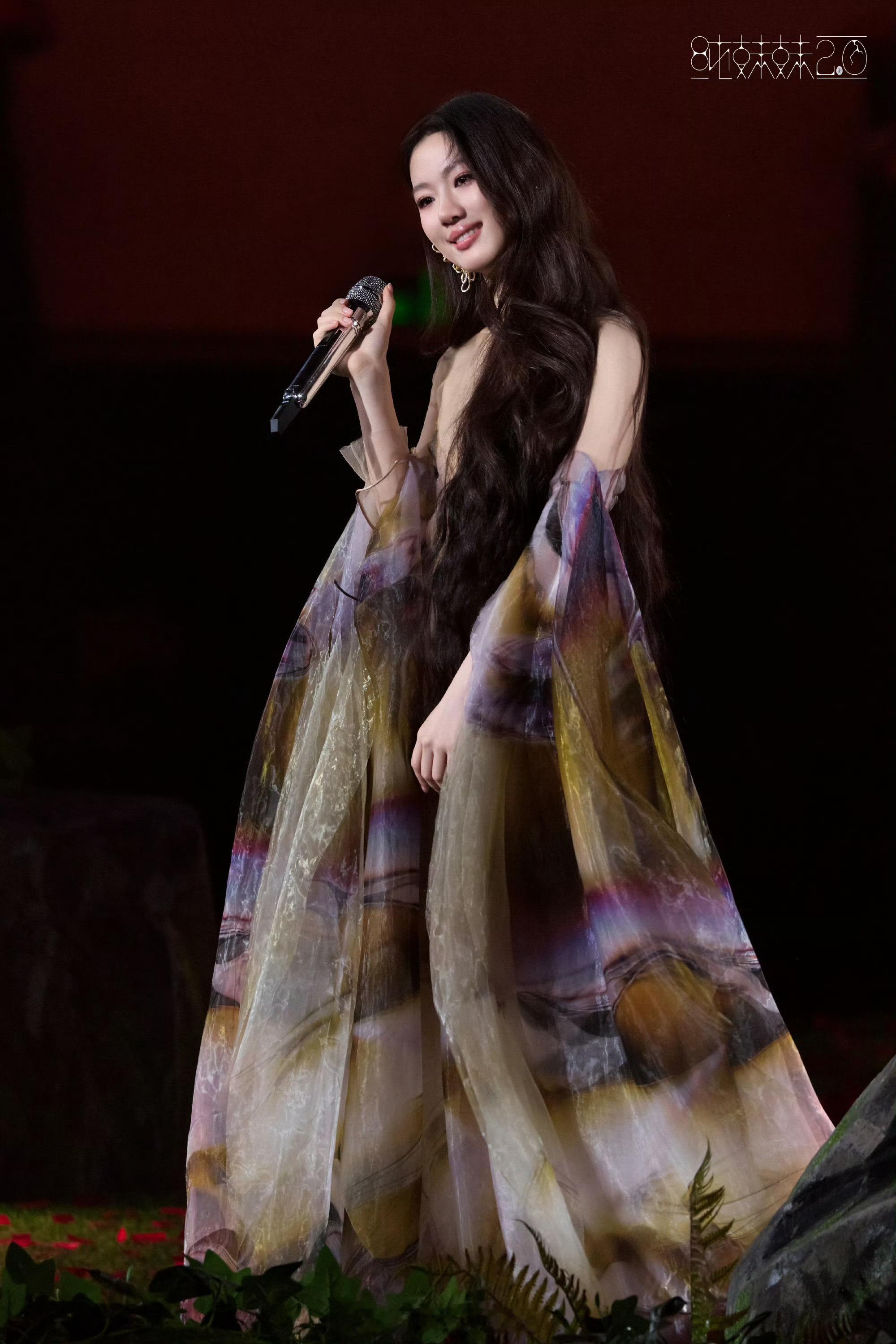 单依纯方已取得后续演出所有词曲版权单依纯方已聘请版权服务公司 刚刚，发布关于巡演