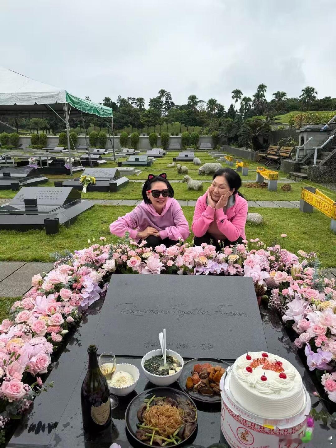 小S为大S庆祝48岁生日明年开始，小S就正式成为“姐姐”了，这种身份的互换，既心