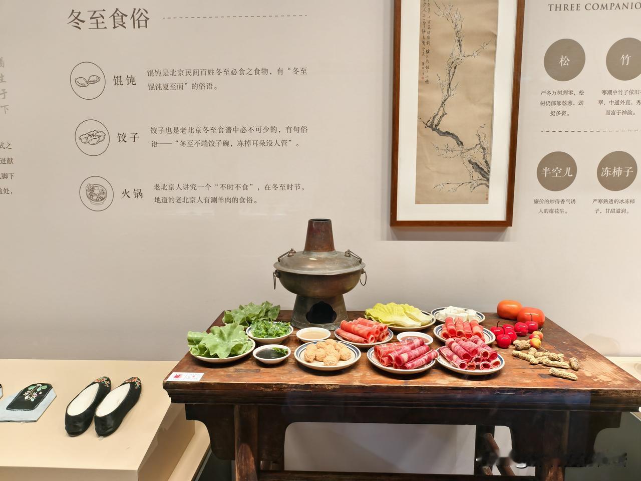 昨天，公交车上一位大叔喋喋不休的骂司机，司机淡定回怼:“我现在在上班，不然指定收