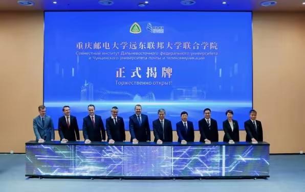 原来我们有那么多人在那边啊，比我预想的要多。
          近日，我国驻俄