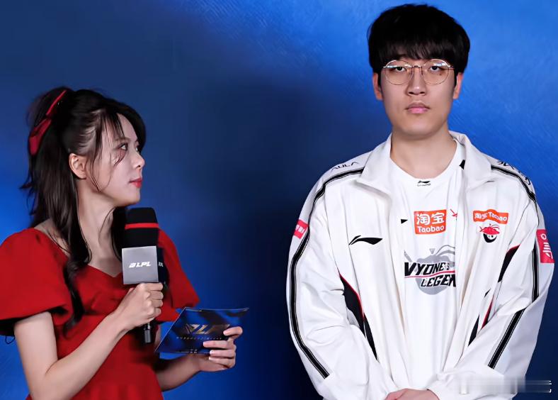 Tarzan:今天打BLG前期很关键，要拿到优势AL迎战BLGtes成功复仇ig