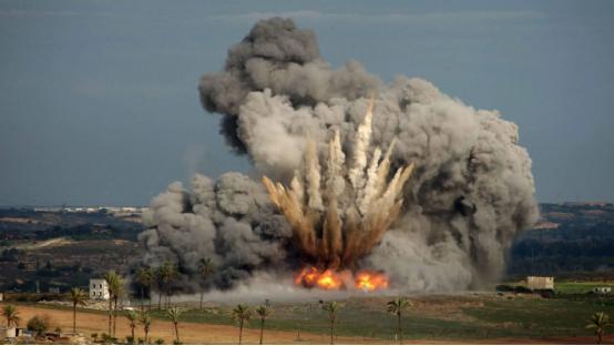 “就算美国对中国动用核打击，中国也不敢还手”，美国竟然认真的讨论过这个问题。
 