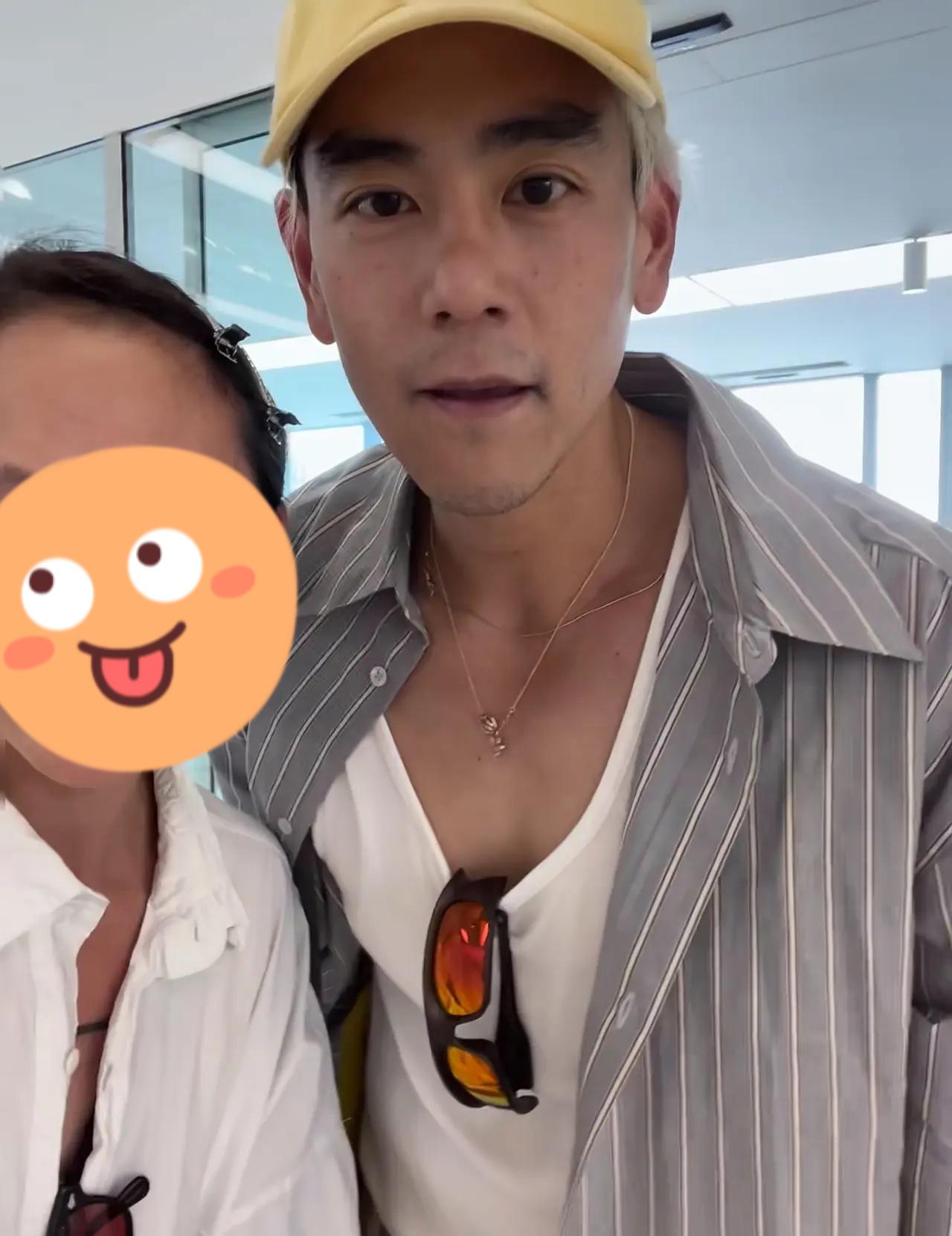彭于晏在欧洲旅游被粉丝偶遇并合影留念，这画面太让人羡慕了。

在英国伦敦街头，他