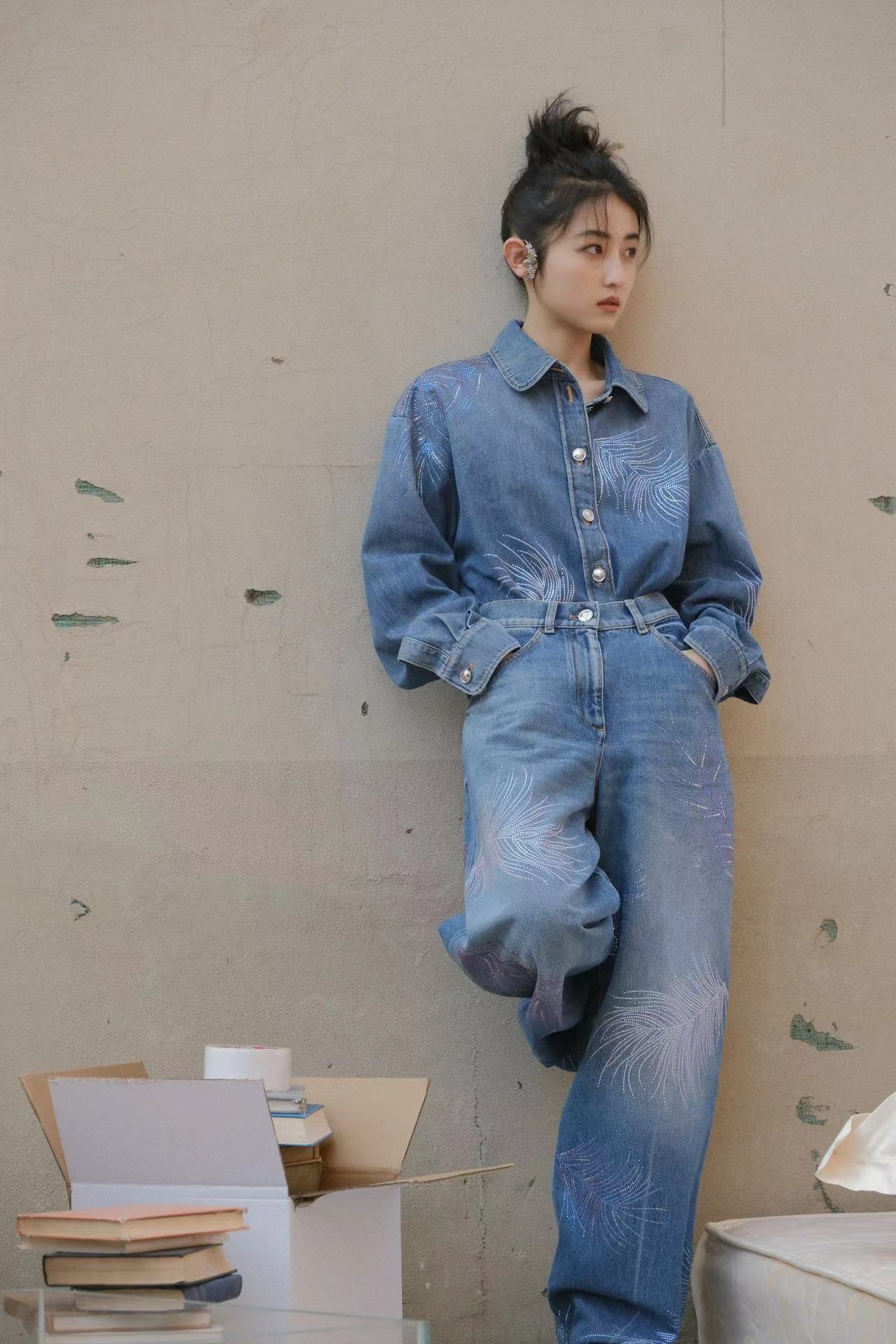 张子枫InStyle三月刊开季封面 子枫妹妹的时尚表现力真的越来越强了，这组封面