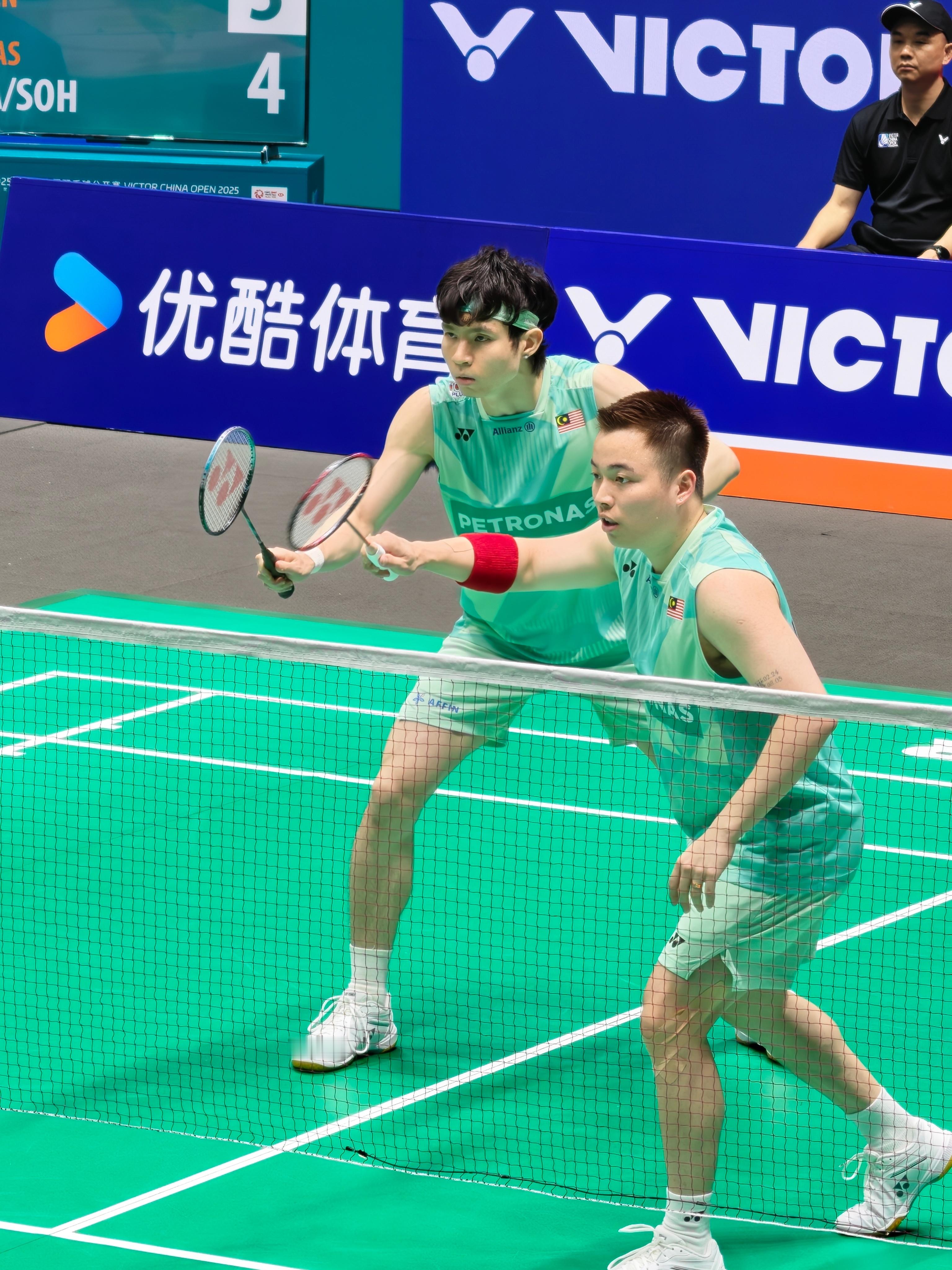 谢定峰/苏伟译🇲🇾 21-19、21-15 🇩🇰克亚尔/索加德 ​​​