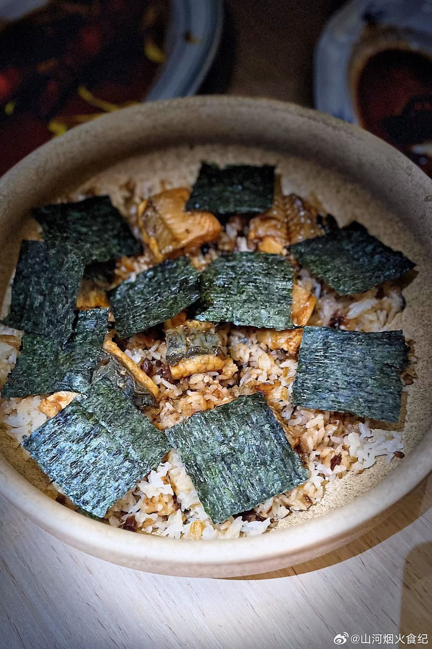 望京，一家很中式的烧鸟，可以当食堂的小店朋友攒了个局，四个人，就约在这家“九日b