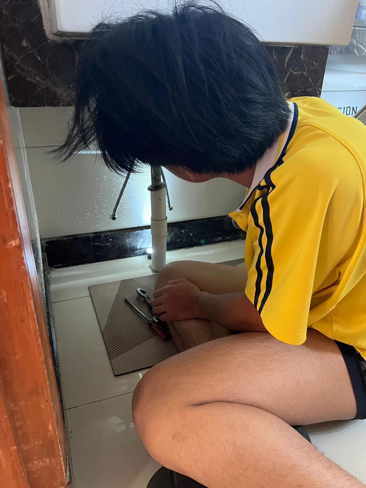 现在的高中生可能了，什么都会修如果时光倒流，你会做些什么 为什么体育生都喜欢白袜
