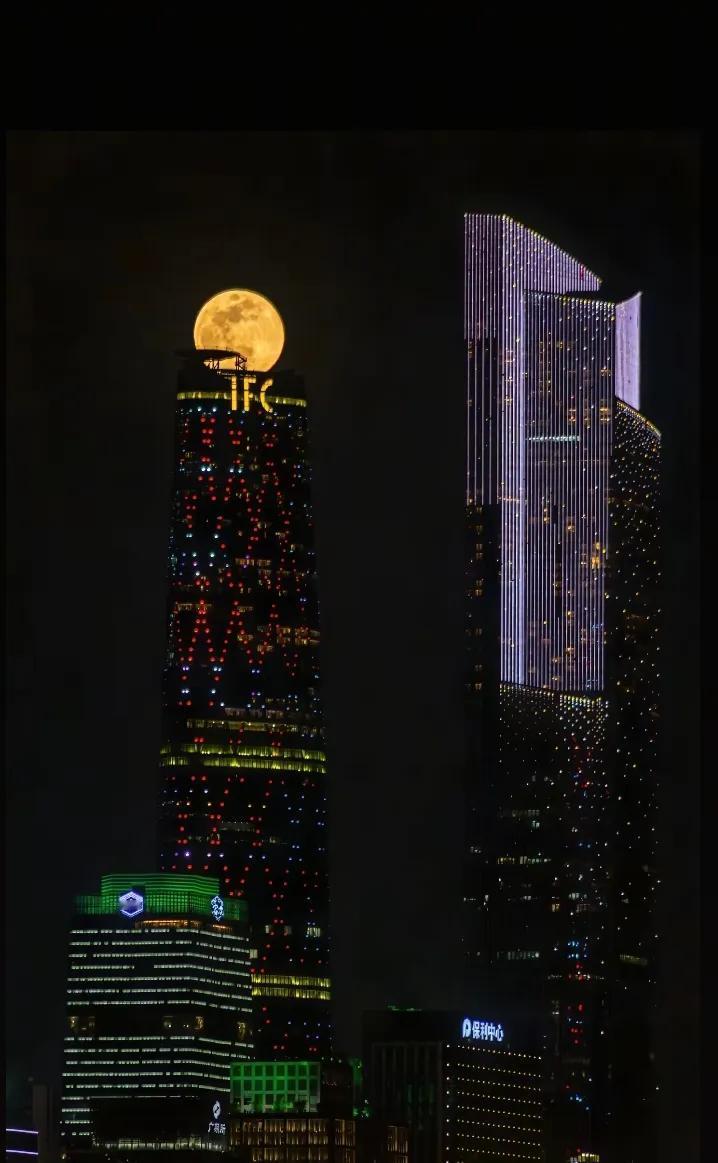 上联：雪问梅花风问柳，求下联你观月亮我观天。[握手][玫瑰][玫瑰]