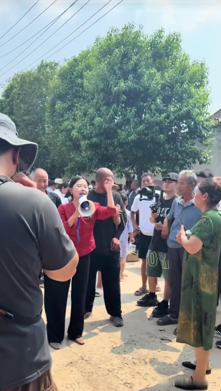 大网红相宜凭借一己之力让9亿中国农民被世人看见，让农业、农村、农民被万众瞩目，这