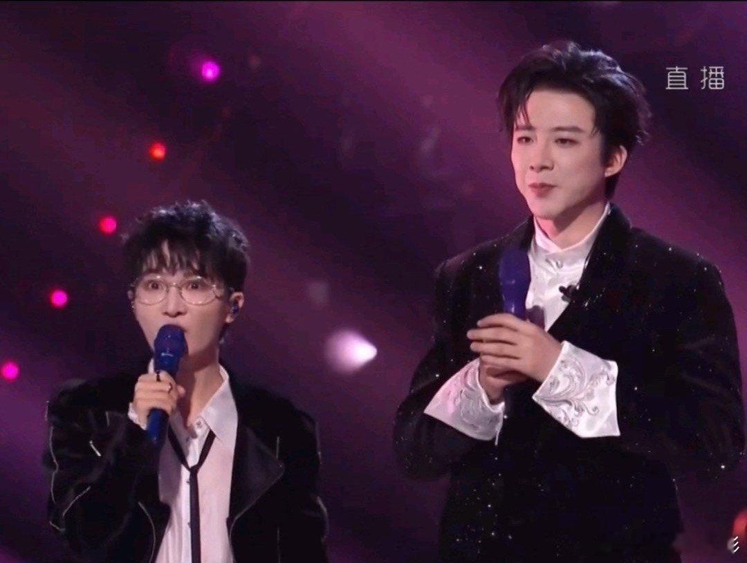 刘宇宁周深合作舞台欧阳娜娜遗憾是舞台音乐缘计划2年度盛典直播，刘宇宁周深合作舞台