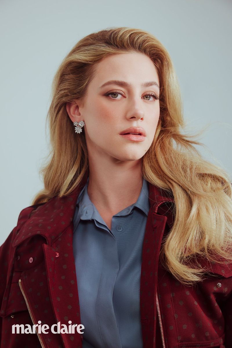 演员Lili ReinhartSaint Laurent时装美版《Marie C