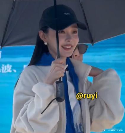宋轶海之上开机状态 、宋轶新剧今日青岛开机宋轶新剧《海之上》今日青岛开机，清新大