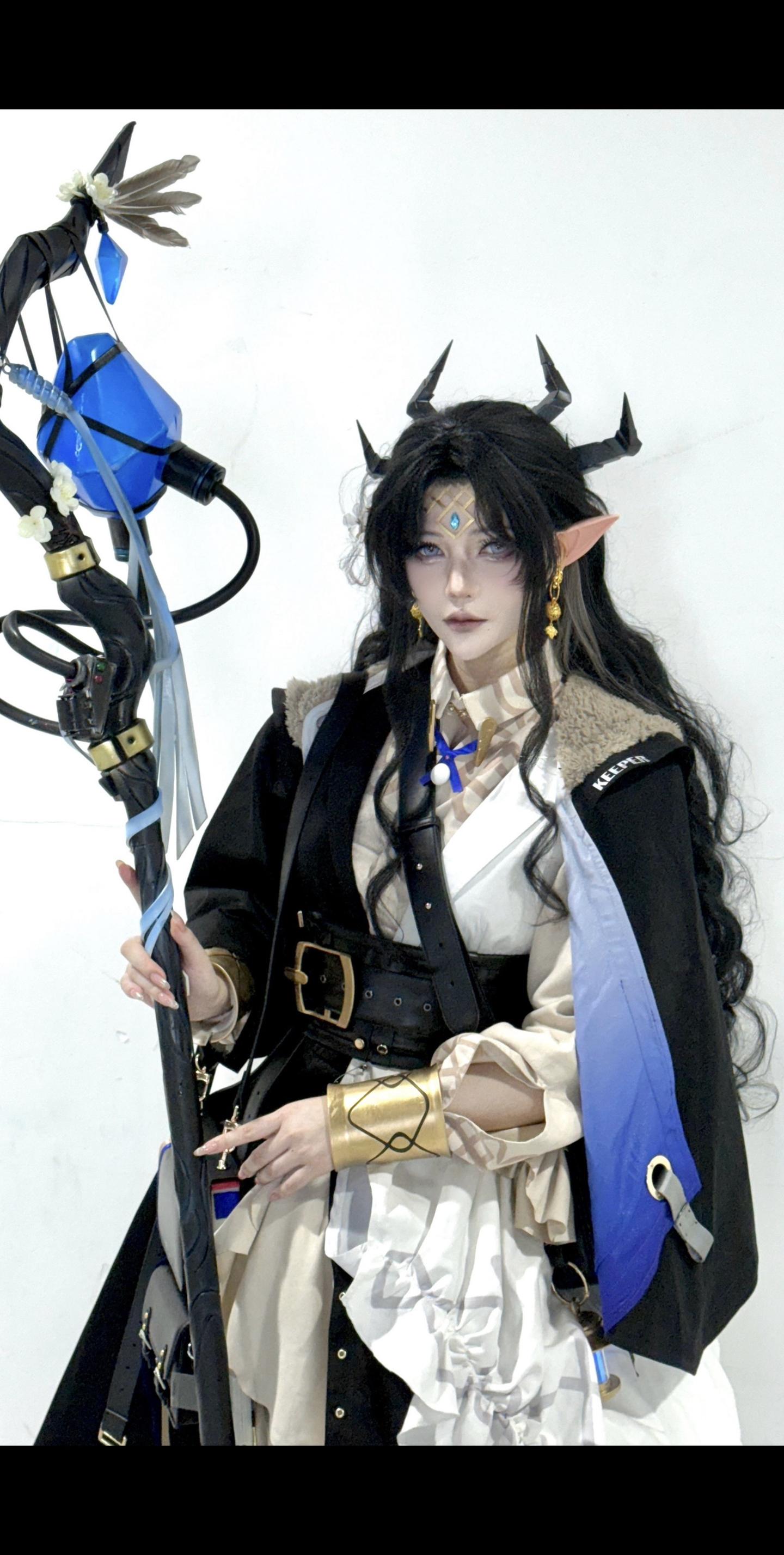 挑战萤火虫无人认出此角色       挑战失败，刚进场就有博士认出来了