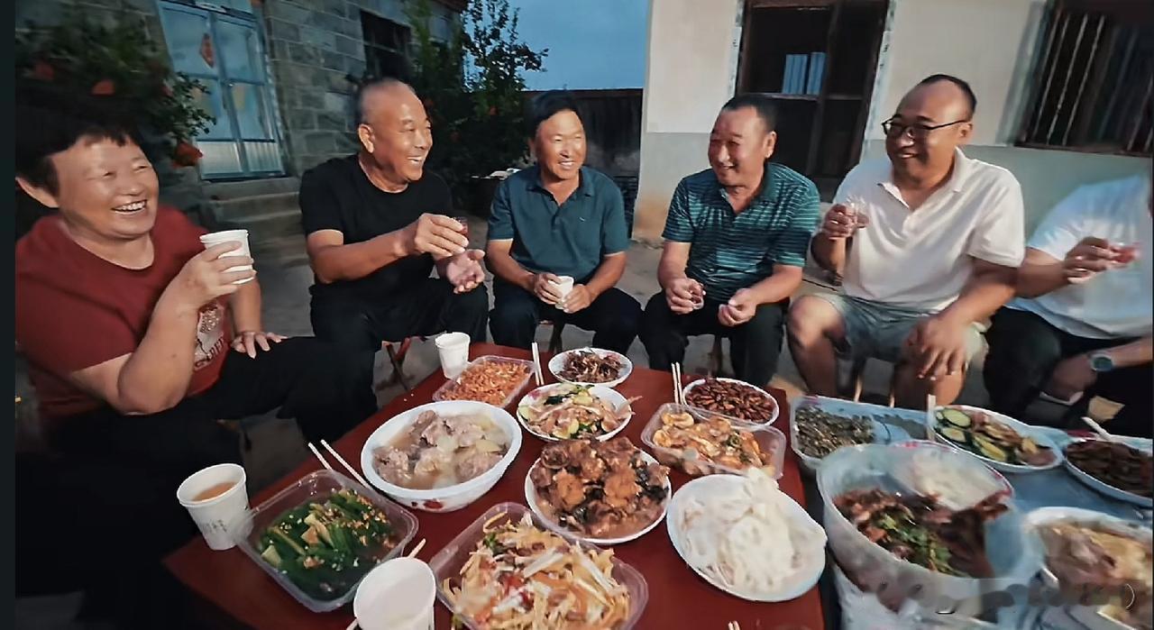 喷香哥大网红影响力果然强悍。之前关注喷香哥，后来发现他身边的不少朋友都成为了小网