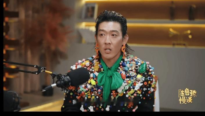 鲁豫把姜思达聊哭了鲁豫姜思达对谈上线 长达五小时的走心对谈，姜思达数次落泪。他漂