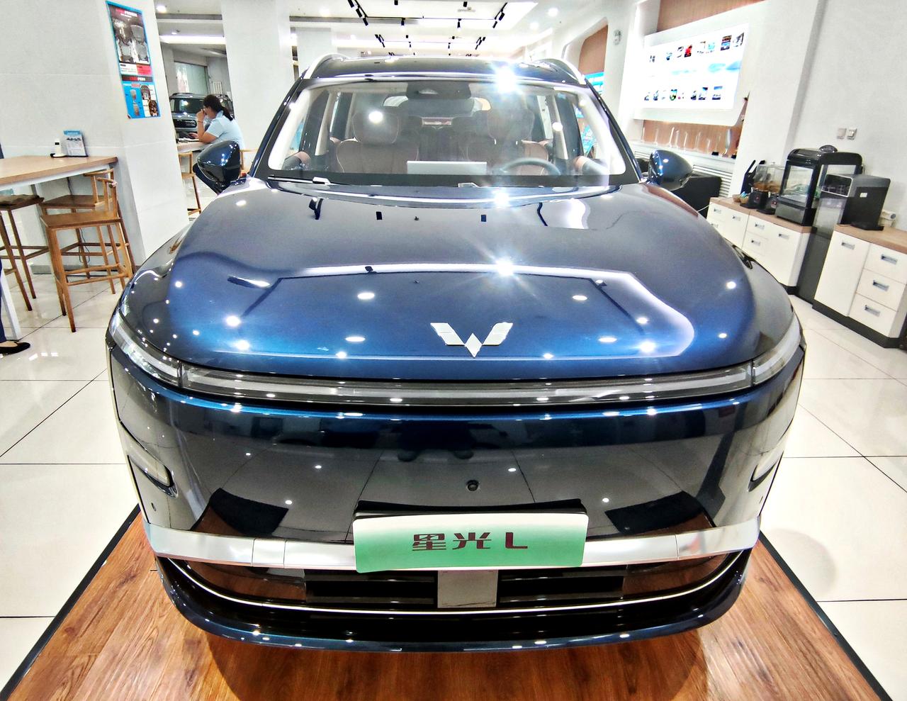 十万级大六座SUV《星光L》
   2026年7月16日，五菱星光L正式上市，定