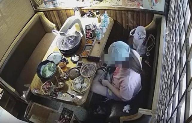 “女子吃自助餐偷偷打包”案件达成和解，女子补交餐费 44543 元
单看热搜标题