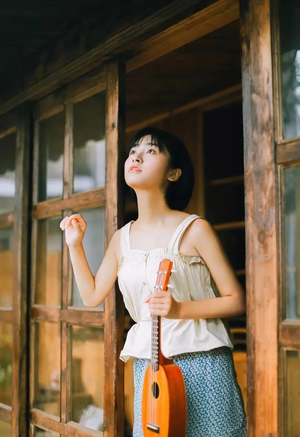 沈月美图分享，天生丽质，甜美可爱沈月 沈月搞怪表情 沈月壁纸 顾逸沈月 沈月写真