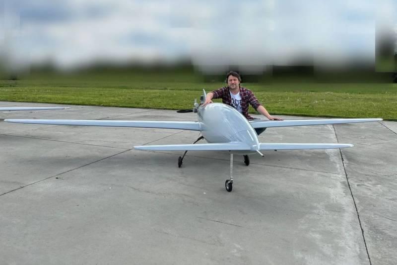 乌克兰总统宣布使用远程武器成功打击了700公里外的目标 8月31日，乌克兰总统泽