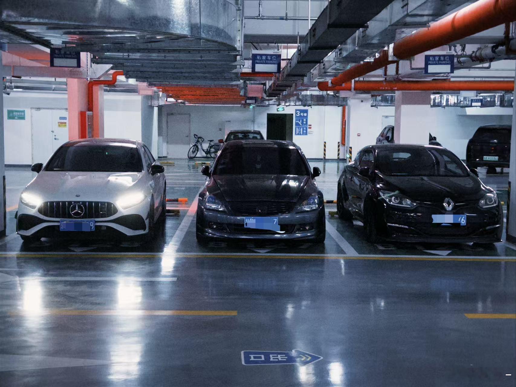 我99年摄像，自己来北漂的广西小伙，如今三台车的组合，什么水平