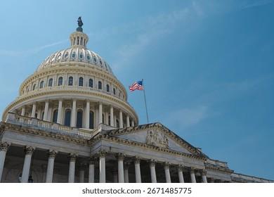 美国推动立法试图永久封禁中国汽车，表面拿车载数据安全当作理由，本质是一场产业自保