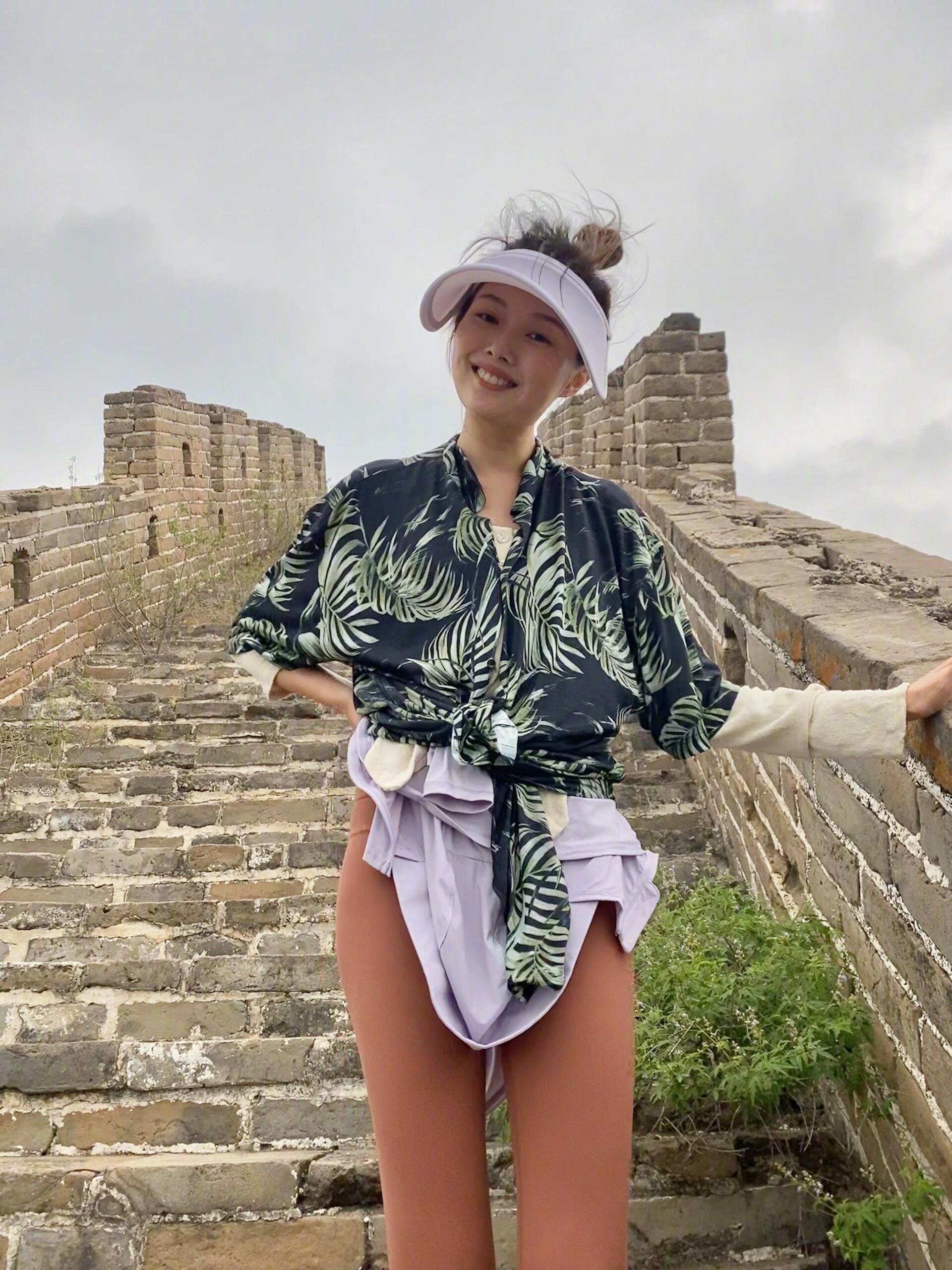 晚晚继莫兰迪之后的又一新风格，电瓶车穿搭 ​​​