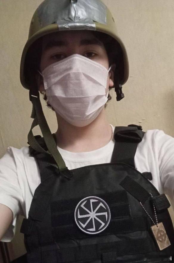 在莫斯科州，一名俄罗斯九年级学生带着刀来到学校，杀害了一名10岁的非俄罗斯裔学生