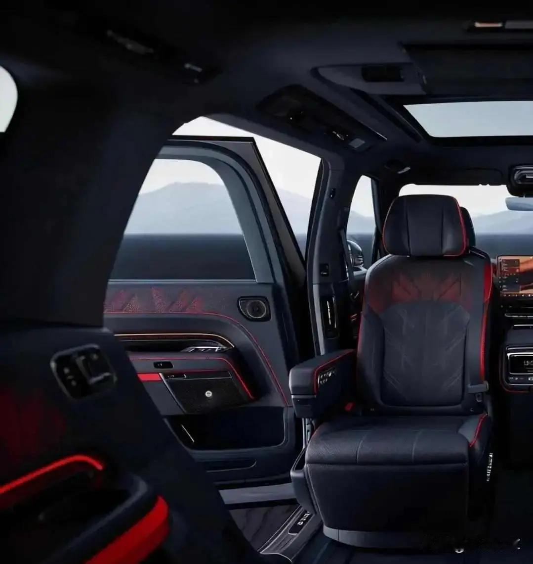 你知道不？前阵子吉利极氪推出一款叫9X的豪华SUV，首发没几天订单就刷刷往上涨，