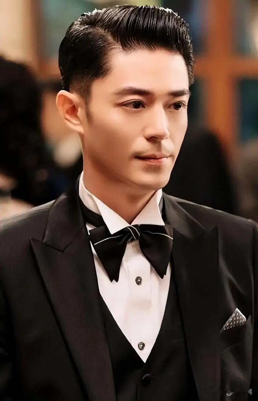 《他为什么依然单身》，霍建华饰演俞瑜，是个喜剧角色，特别对路。华哥演喜剧可是老手