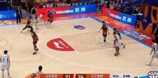 185cm的赵继伟盖帽196cm的珀赛尔～～山东男篮vs辽宁男篮