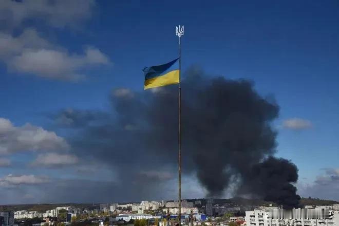 12月23日，乌克兰的局势又乱了，泽连斯基发了个社交媒体，俄罗斯开始搞大规模空袭