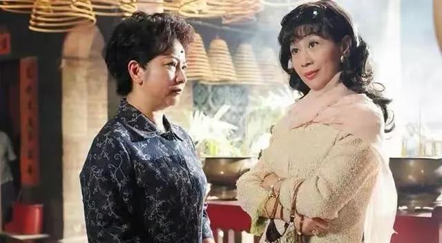 在《十月初五的月光》饰演阔太太万朱莎华，让人记忆深刻，那句“我万朱莎华最讲道理的