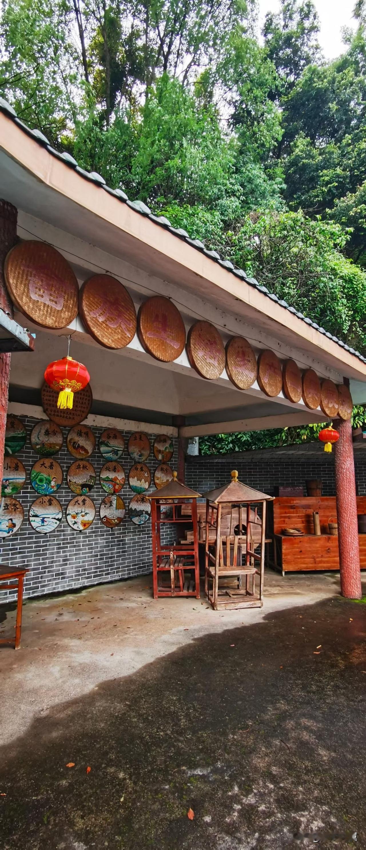 【小对联】
上：……？
下：久留。