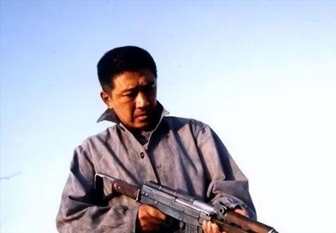 “我宁可重拍，也不会让他得逞！”当年，导演陈国军筹拍《末路1997》，没想到出演