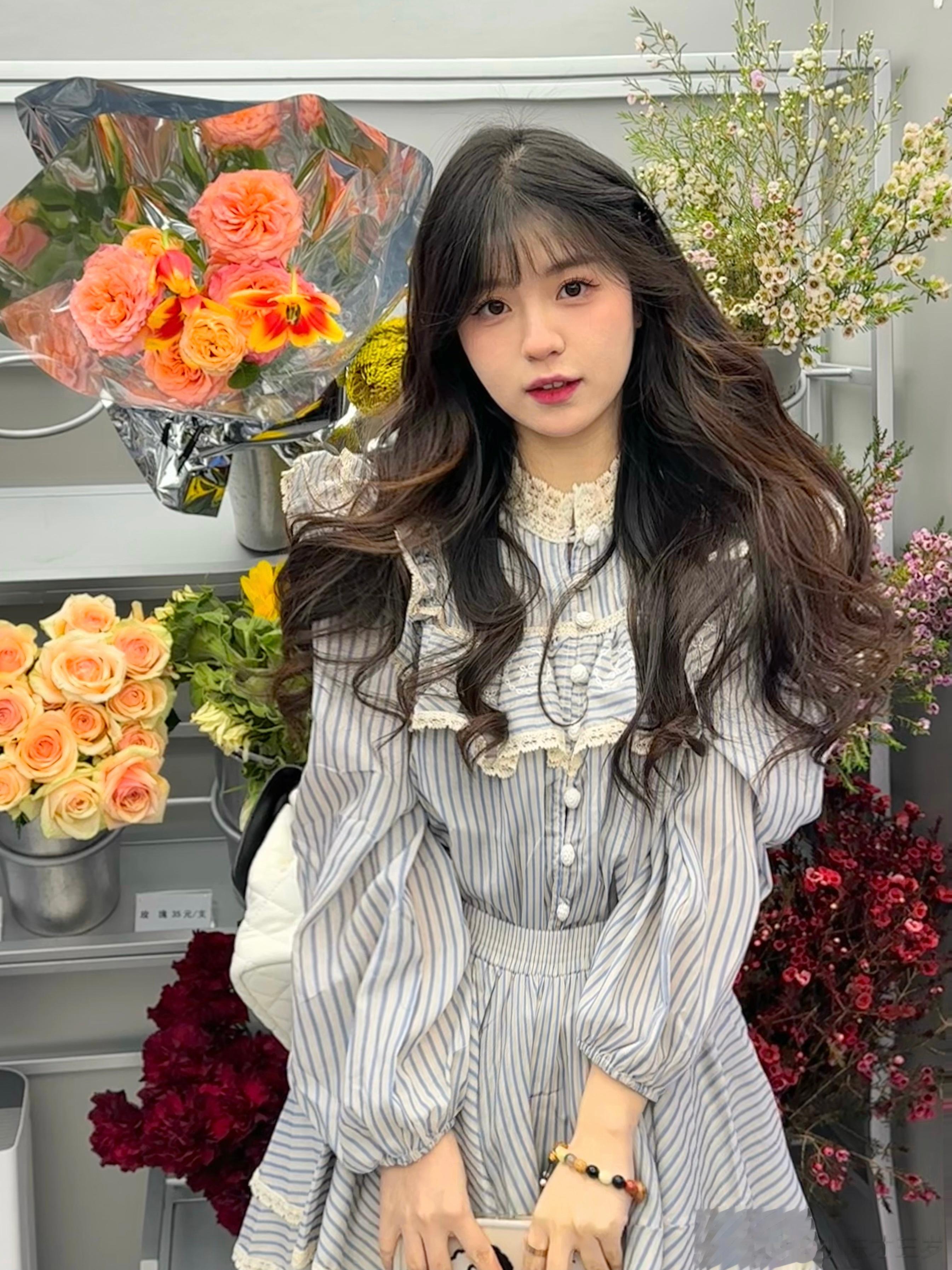 看她是公主👸 ​​​