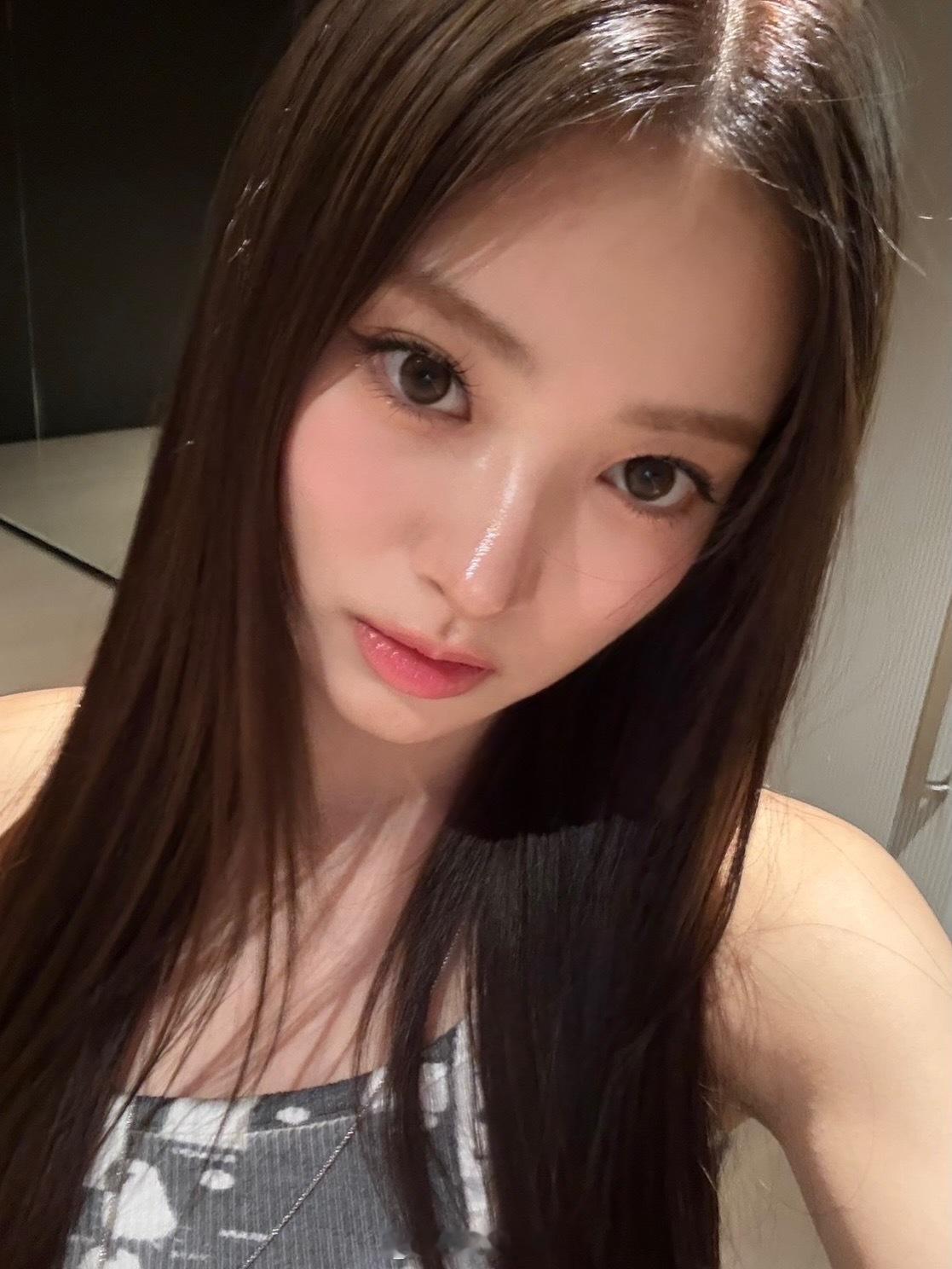 anna ins更新2025走好 