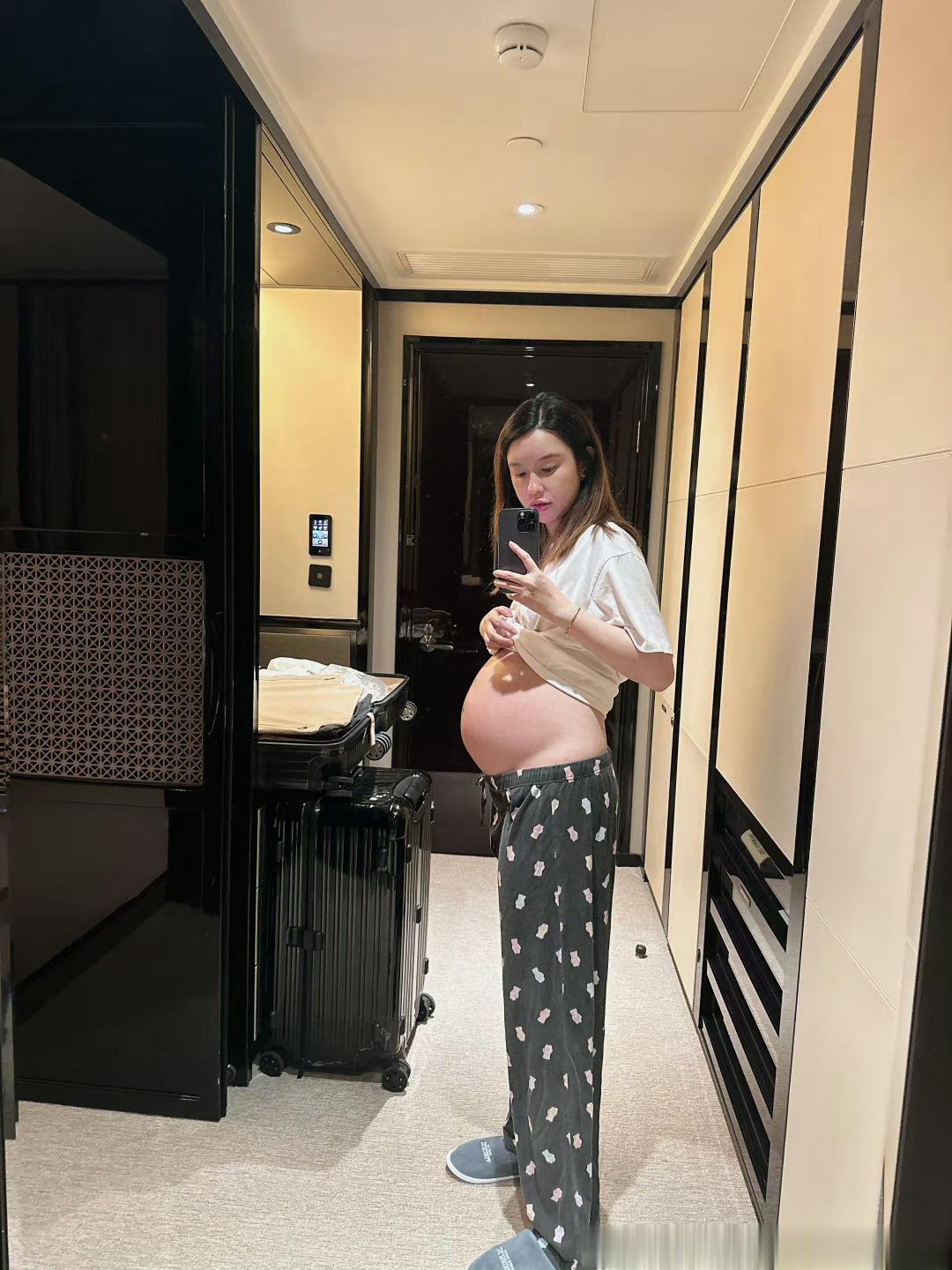 张大奕肚子没纹路 ​​​