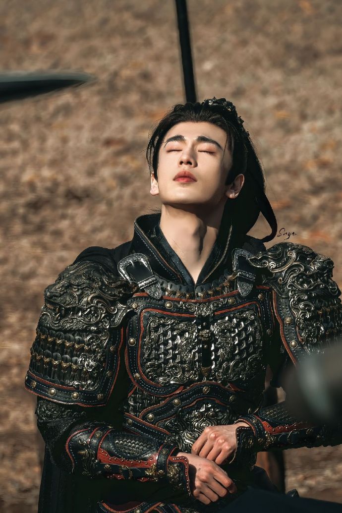 逐玉要播到张凌赫这个路透名场面了 张凌赫完全春风得意马蹄疾具象化了 逐玉要播到张