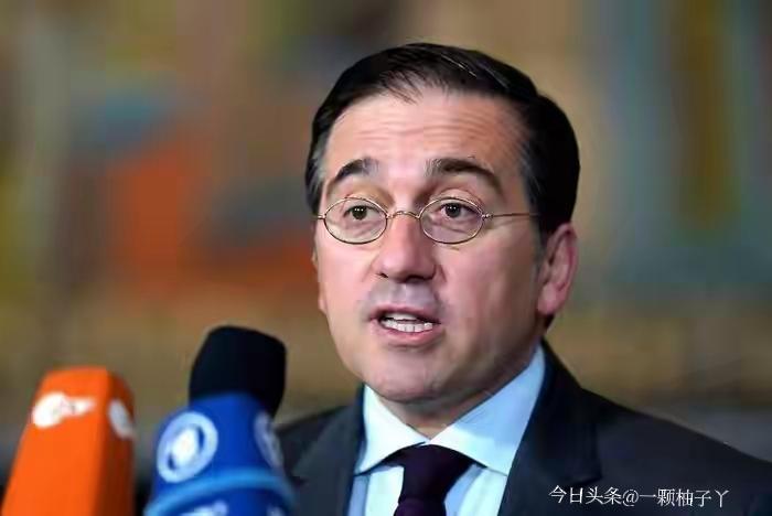 西班牙政府近期明确拒绝了美国使用其境内空军基地参与打击伊朗的行动，态度十分坚决，