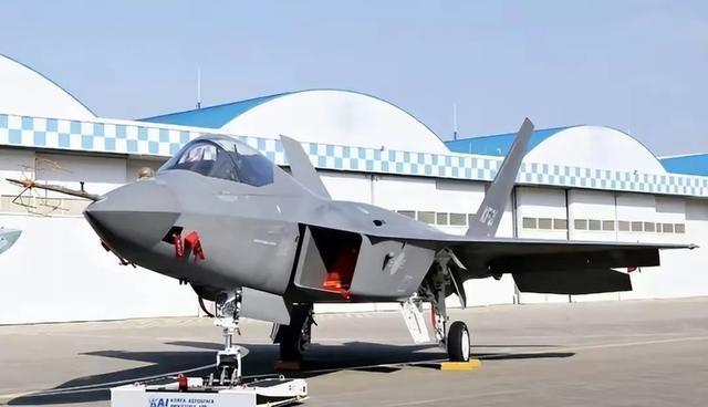 印尼这回是真的怒了，说是买战斗机，结果花了2000多亿，最后拿到手的，全是难以下