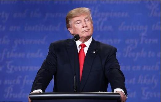 特朗普的眼光简直是超越了时代。他执政的核心不是发展美国经济，也不是和欧洲、俄罗斯