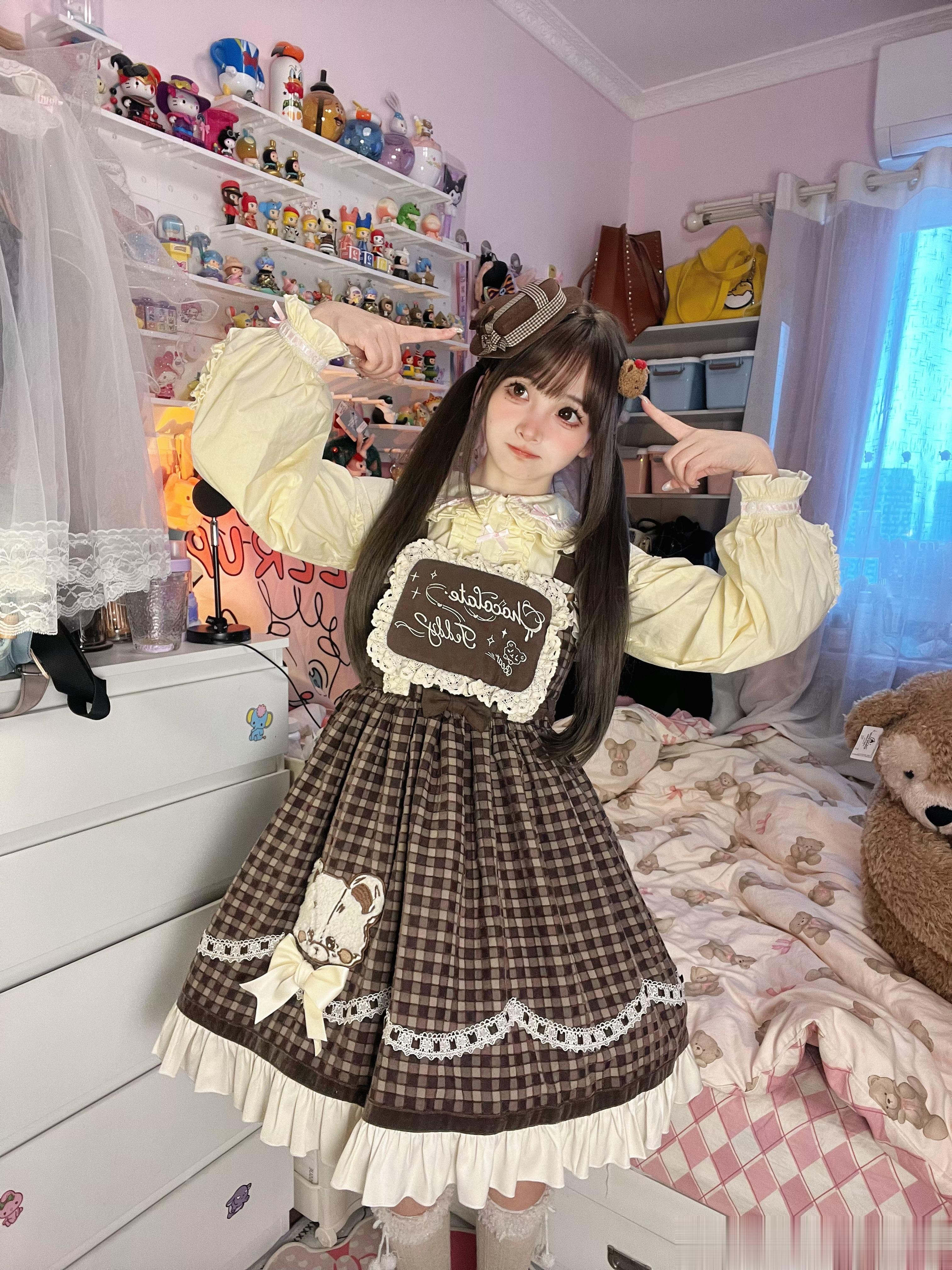 巧克熊上身来啦！！！上身真的很乖很可爱呀#猫芮可[超话]# #lolita# #