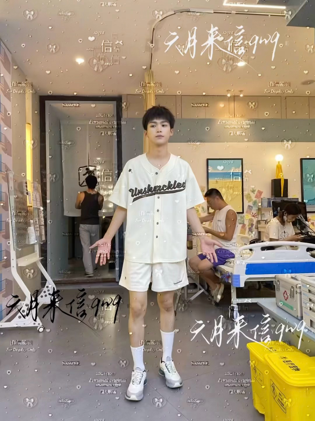 清纯玉女装也有老鼠干cr.似六月栩你渝生 云熠星河
