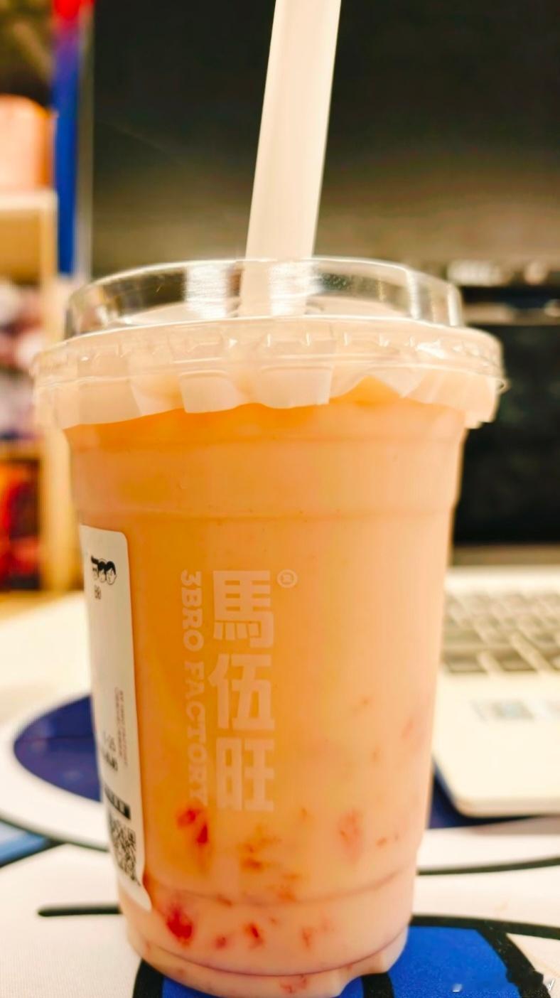 立秋的仪式感！秋天的第一杯奶茶🥤咖啡☕️都有了，谢谢好诡秘 