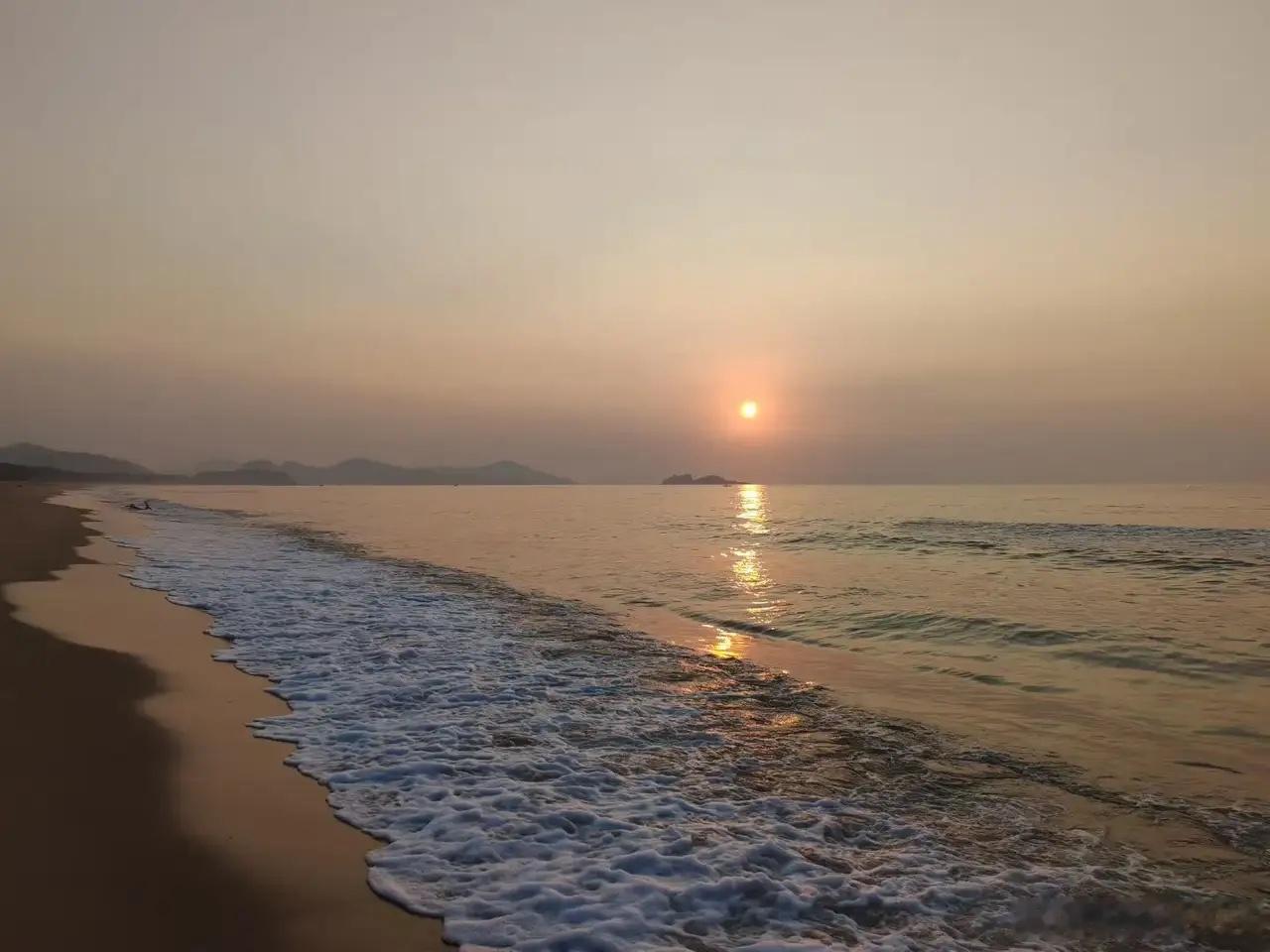 目前市场流行一句话：AI的尽头是电力，所以不少人，重仓A股电力板块。但这个思路，