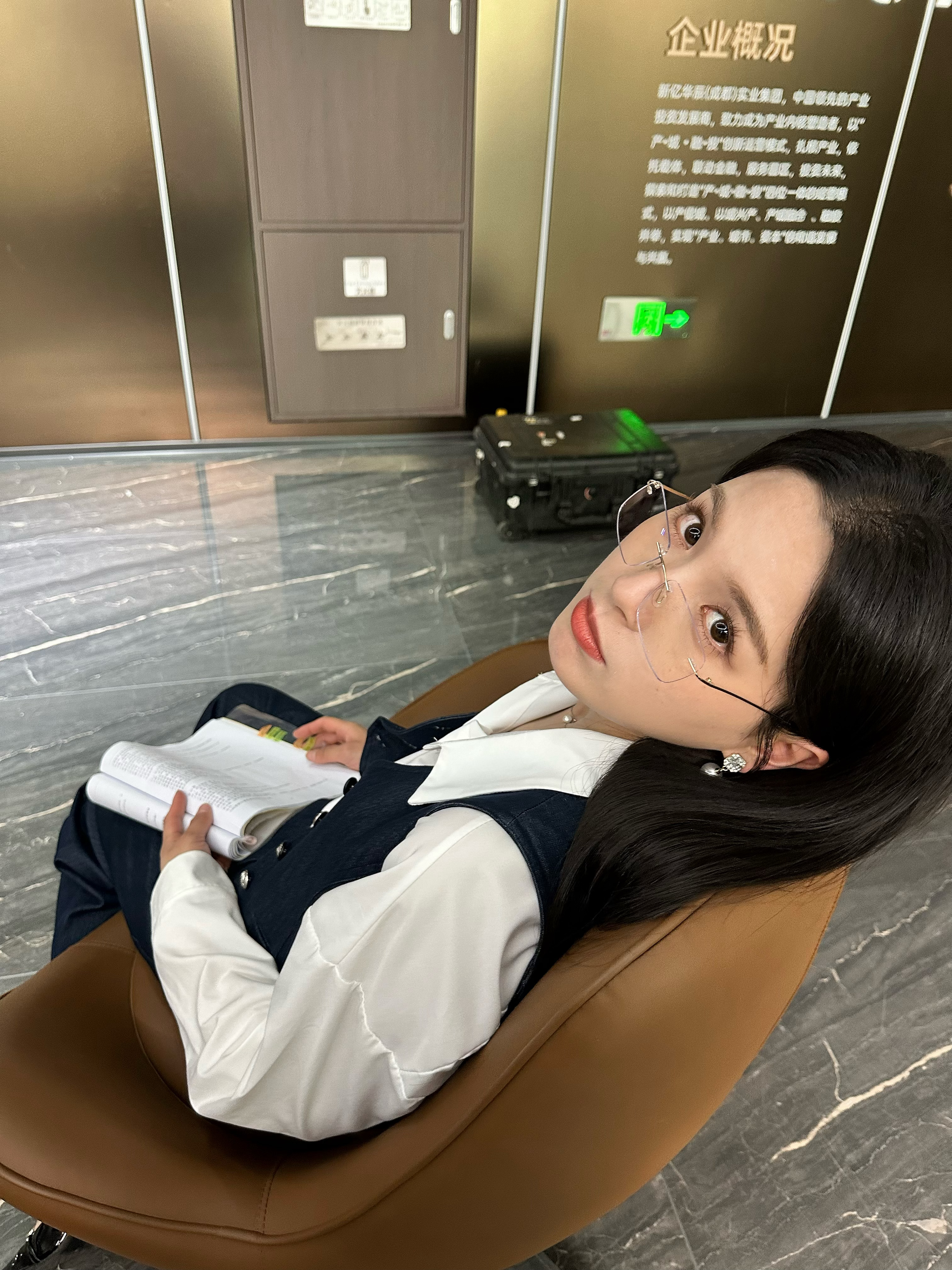 都市丽人上班实况💼 ​​​